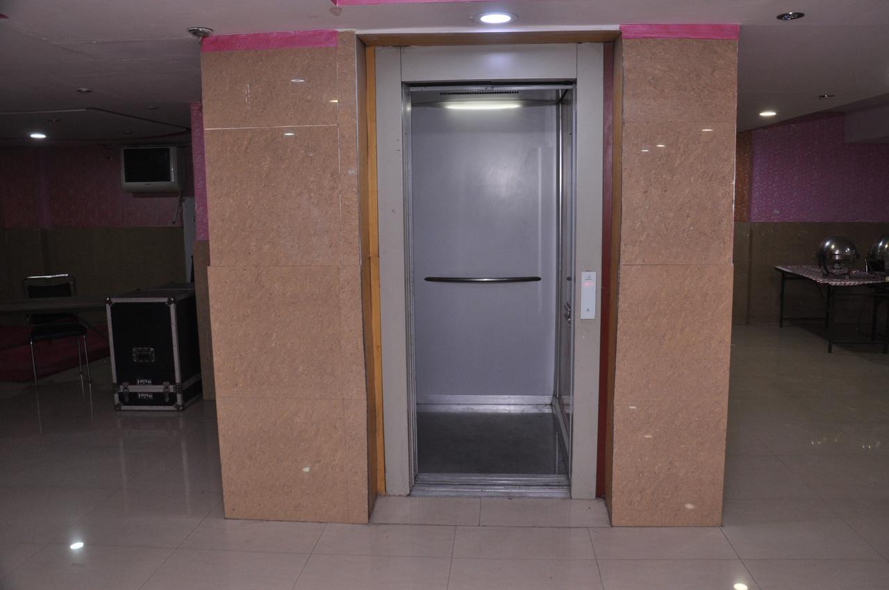Hotel Samrat Kaushambi Ghaziabad Exterior foto